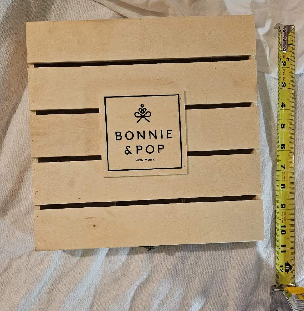 Bonnie & Pop Wooden Gift Box